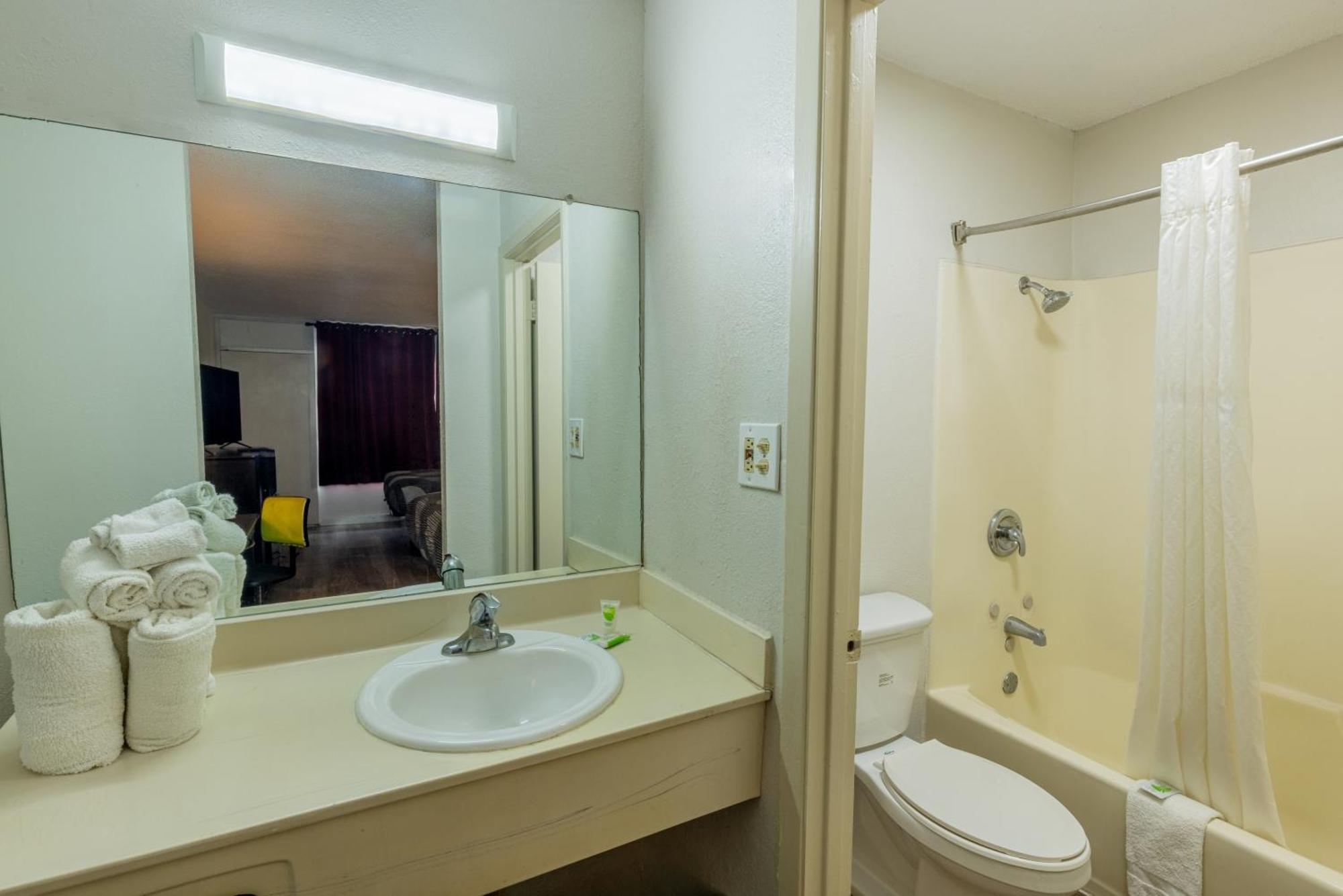 Executive Inn&Suites Beeville Exterior foto